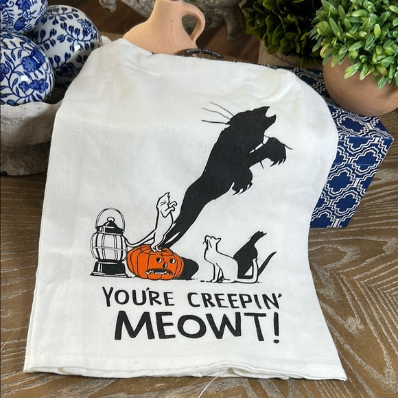 NET! Vintage Inspired Retro Halloween Black Witch Cat & Pumpkin Kitchen Towel - Picture 2 of 3